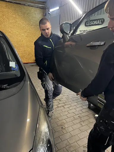 Centrum Likwidacji Szkód Dębica – Lakiernia na Lwowskiej